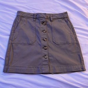 Green a-line skirt from Versona.